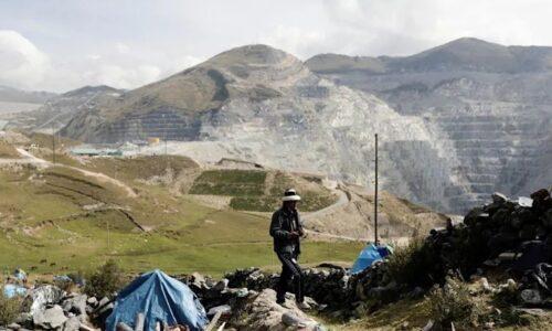 Il governo peruviano dichiara lo stato di emergenza vicino alla miniera Las Bambas di MMG, mentre lo stand-off continua