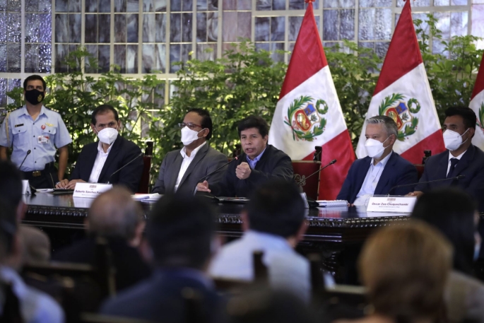 El presidente de Perú el gobierno tiene la obligación de trabajar con los empresarios